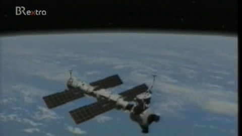 Die ISS zieht ihre Kreise - gleich ruft jemand an...
