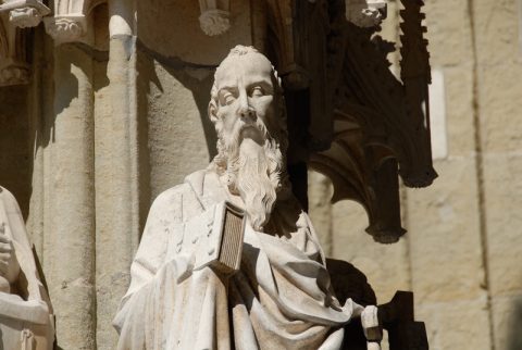 Gedankenlesen: Was mögen wohl die steinernen Heiligen am Regensburger Dom gerade denken?